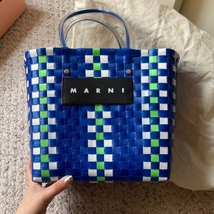 Authentic Marni drawstring bucket bag！